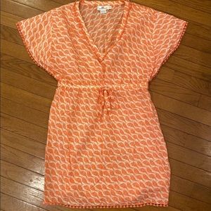 Vineyard Vines Beach/Swim Coverup
Size Women's Med